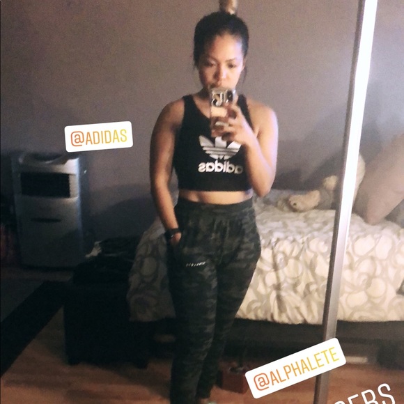 Meet your Posher - Picture 4 of 7